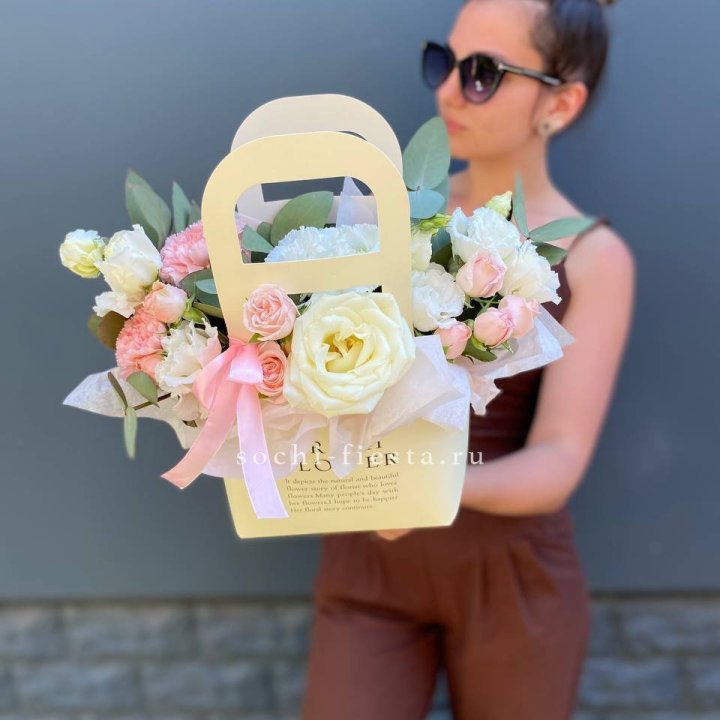 Цветочная сумочка "Рафаэль" в Перми