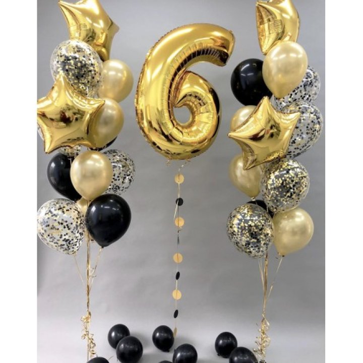 Цифра с фонтанами шаров  в Перми