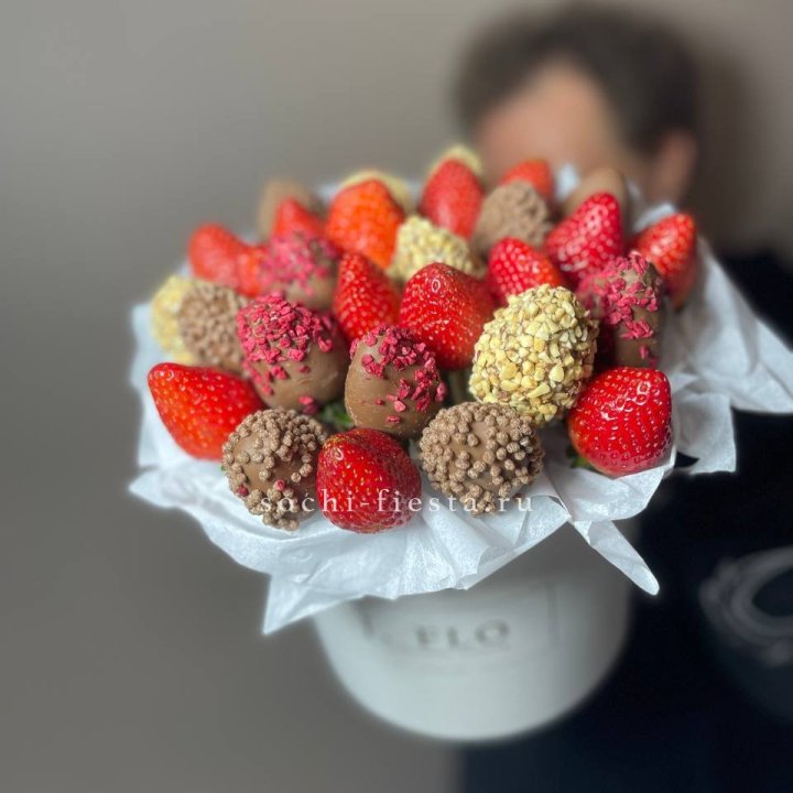 Клубника в боксе 30 ягод в Перми