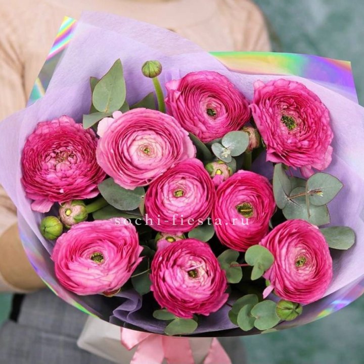 Ранункулюсы с эвкалиптом №2 в Перми