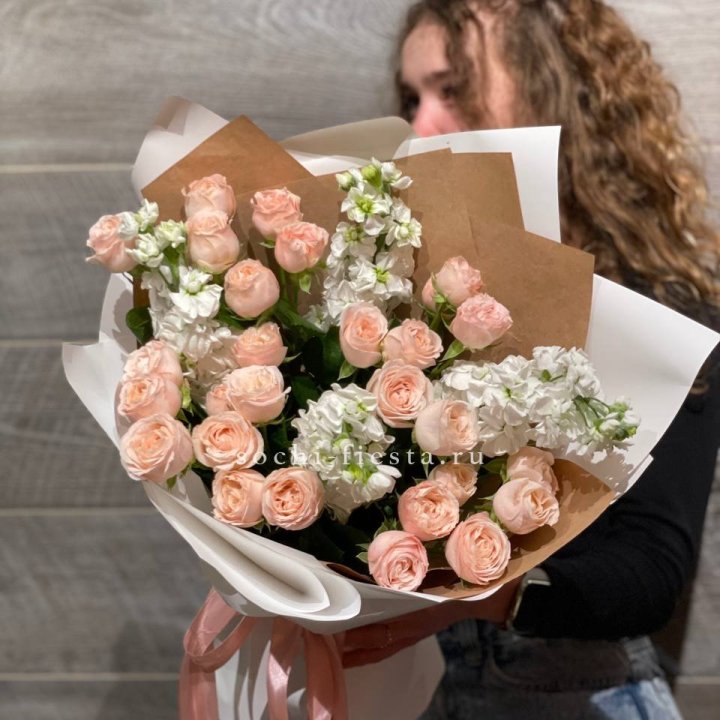 Букет бомбасти и маттиола в Перми