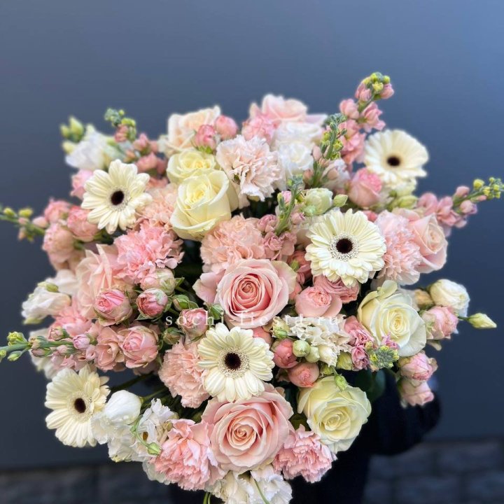 Авторский букет "Нежный" в Перми