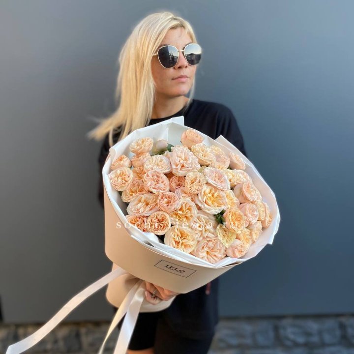 15 пионовидных роз №2 в Перми