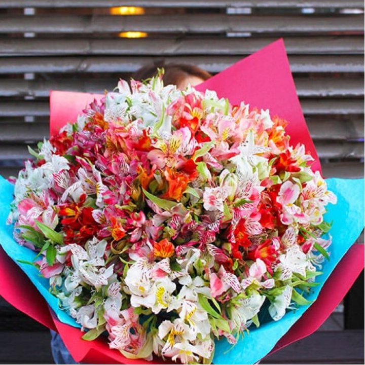 101 альстромерия в Перми