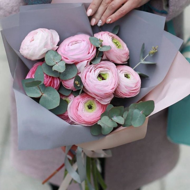 Ранункулюсы с эвкалиптом №1 в Перми