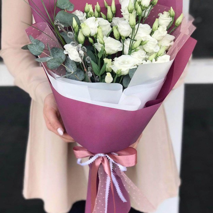 Эустомы с эвкалиптом в Перми