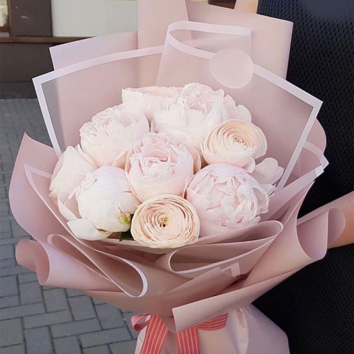 Пионы и ранункулюсы в Перми