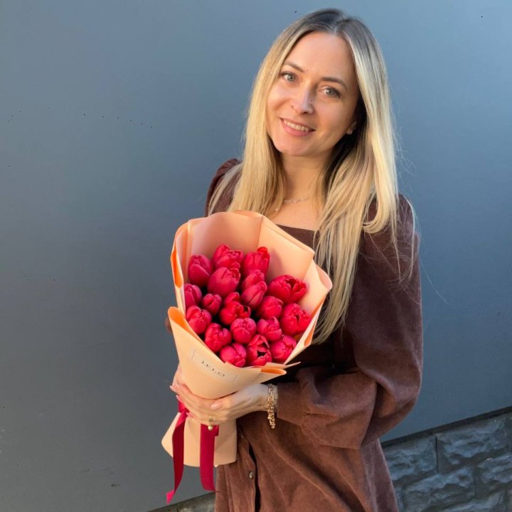  19 красных тюльпанов в Перми