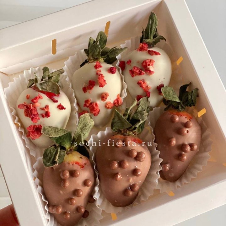 Клубника в шоколаде 6 ягод в Перми