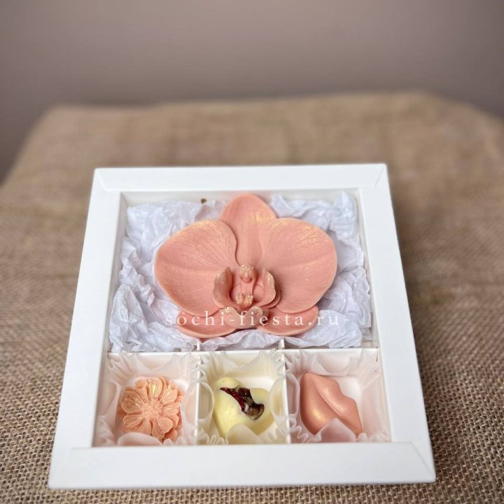 Конфеты из шоколада с Орхидеей в Перми