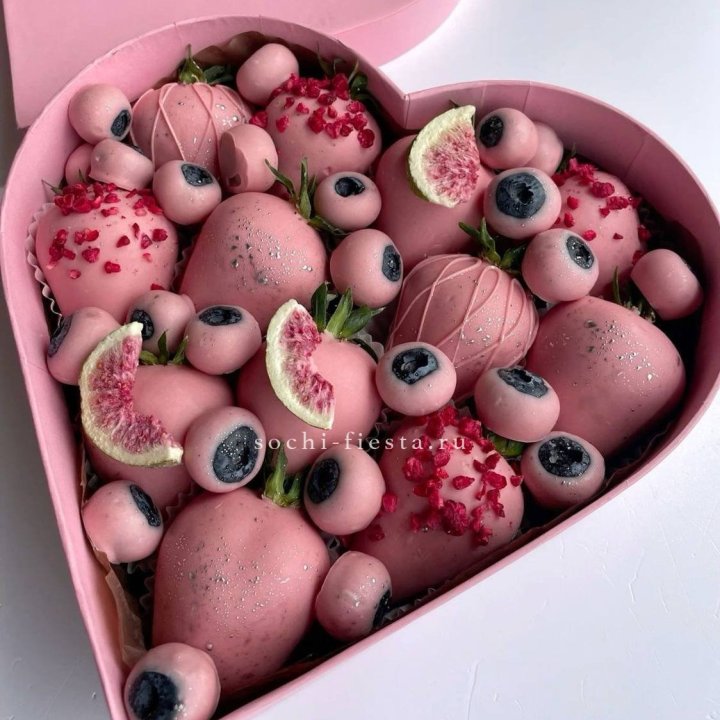 Клубника в шоколаде Сердце в Перми