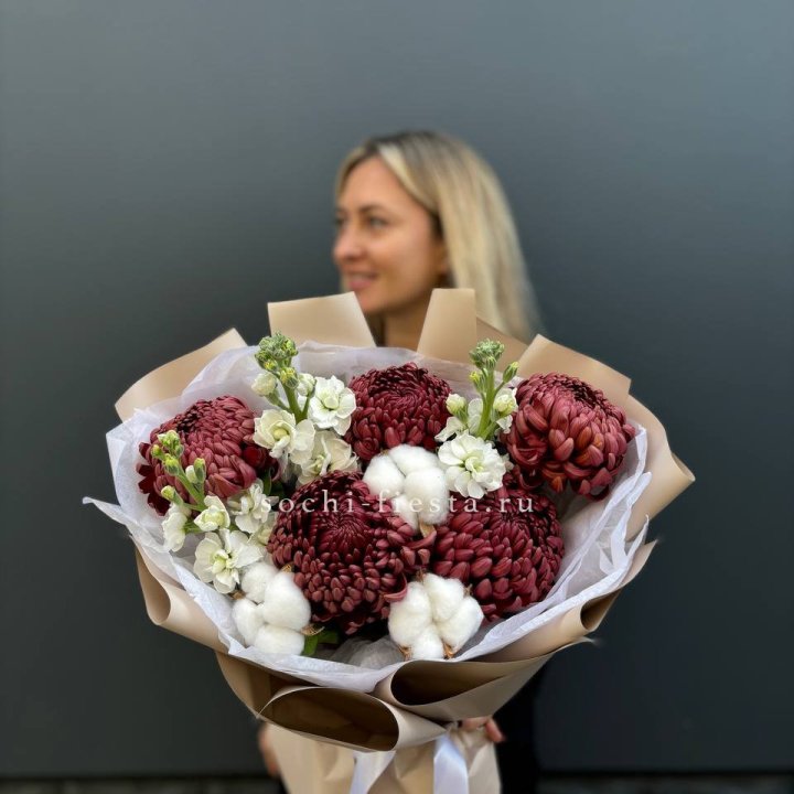 Хризантемы с маттиолой в Перми