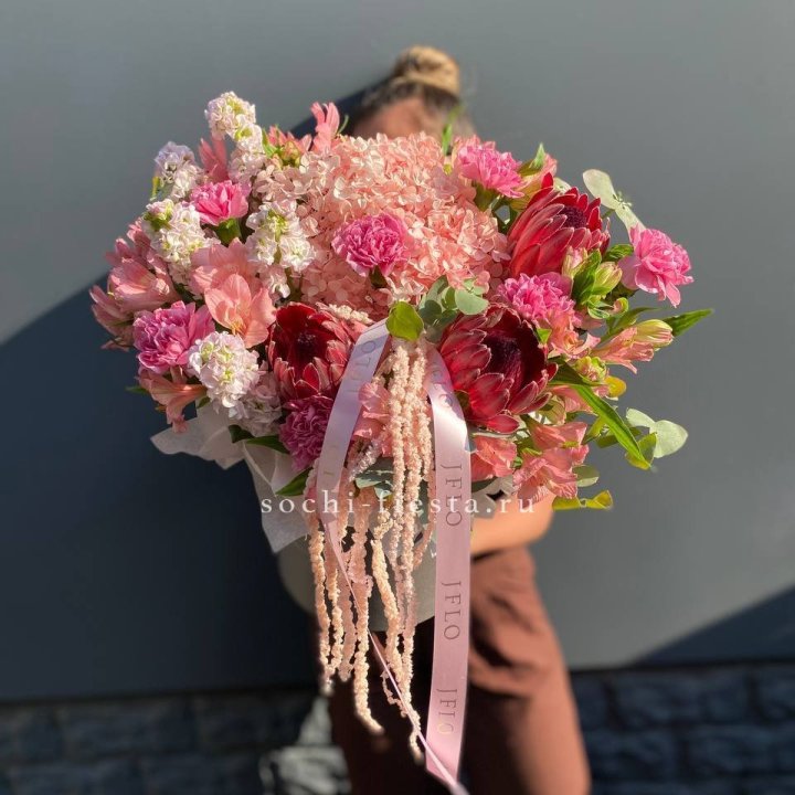 Коробка с цветами "Камикадзе" в Перми