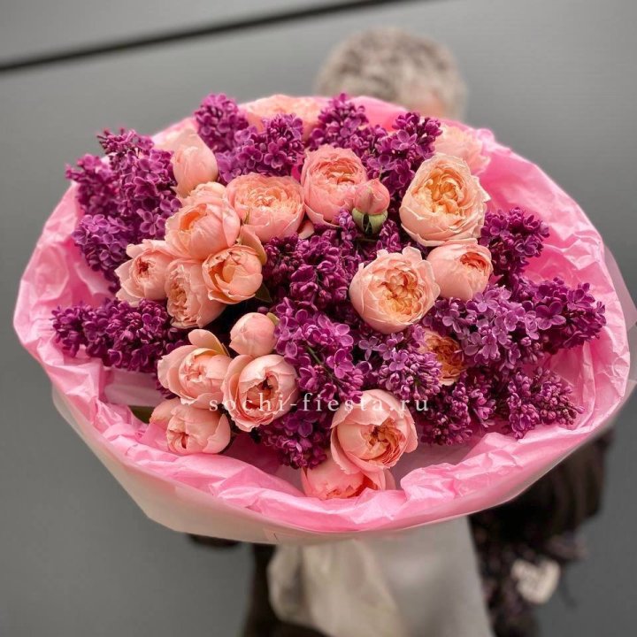  Дуо букет из кустовых роз и сирени в Перми