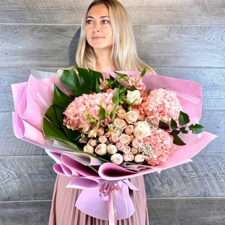 Дизайнерский букет "Валенсия-2" в Перми