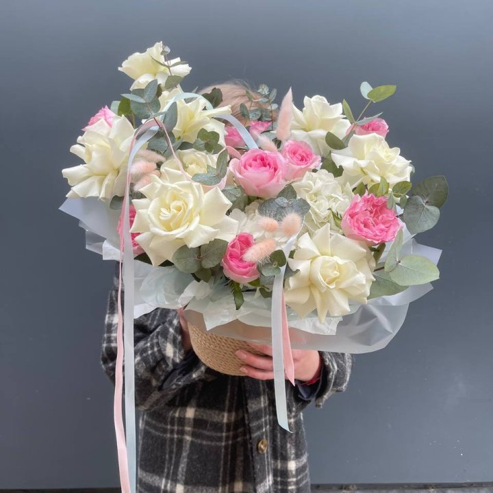 Кашпо с розами в Перми