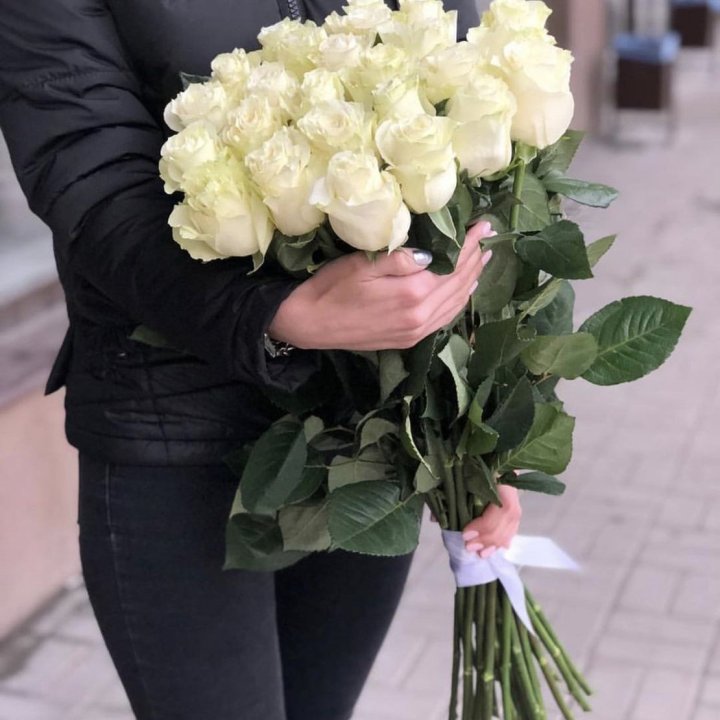 Голландские розы белые в Перми