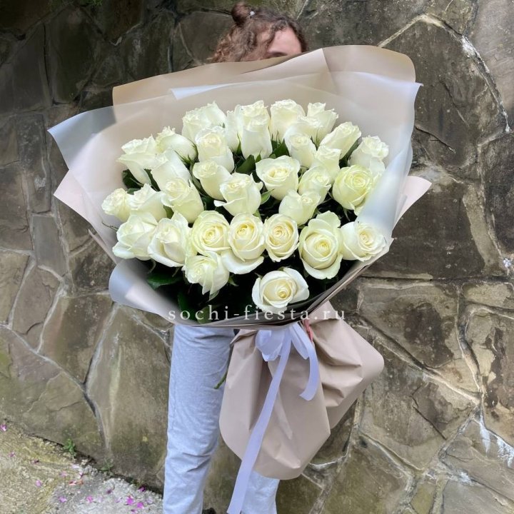 35 голландских роз в Перми