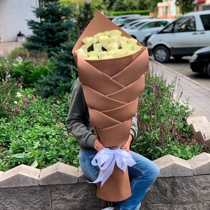 Голландские розы белые "Рыбка" в Перми