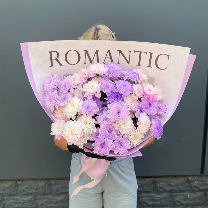 Букет сиреневых хризантем в Перми