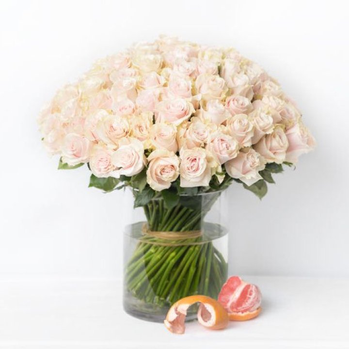 101 кремовая роза в Перми