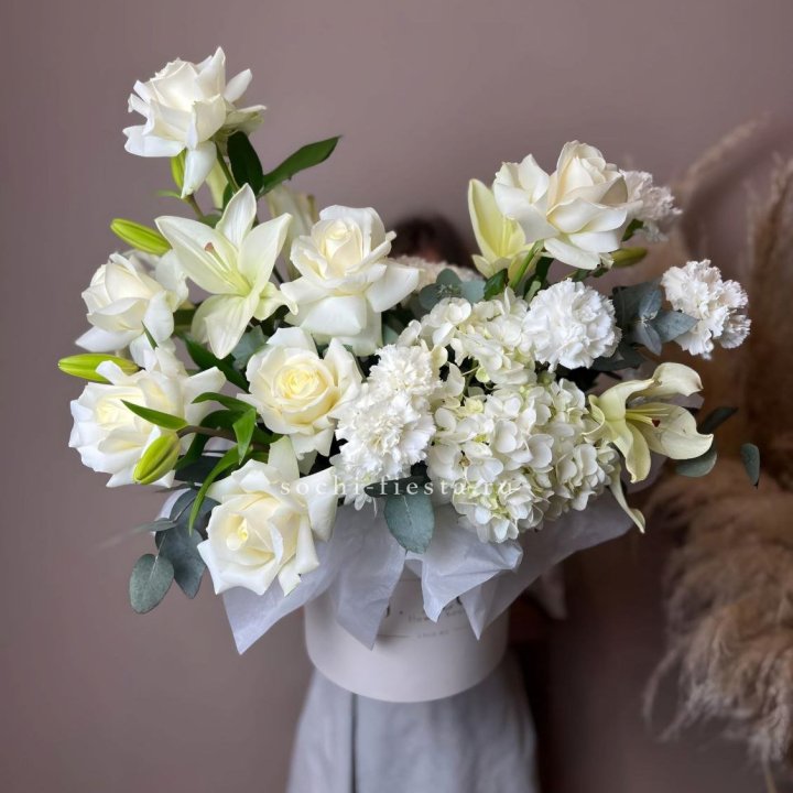 Цветочный бокс "Вайт дримс" в Перми