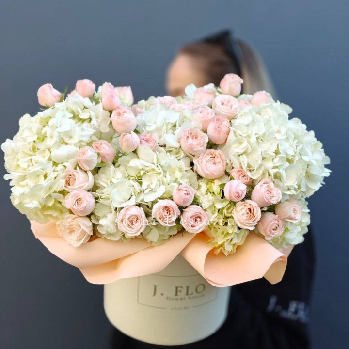 Дизайнерский бокс "Изабелла" в Перми