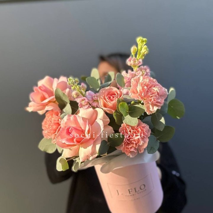 Цветы в боксе "Сизара" в Перми