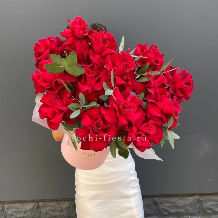 Бокс из 17 французских роз в Перми