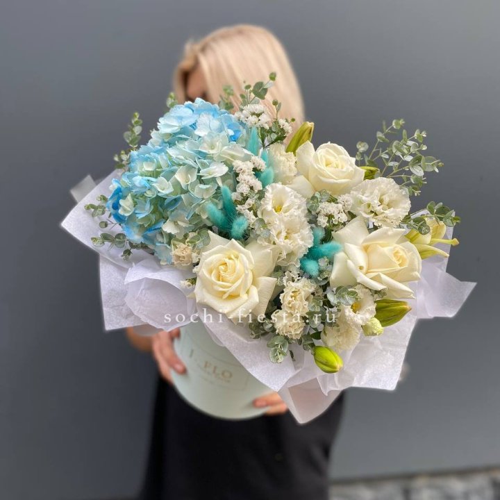 Цилиндр в голубых оттенках №1 в Перми