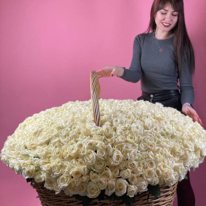 1001 белая роза в Перми