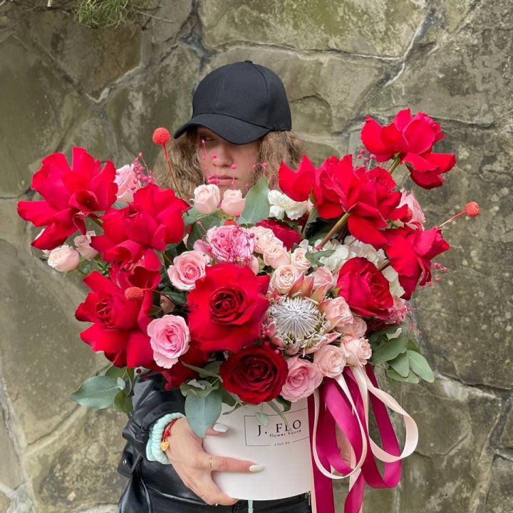 Яркий бокс "Для неё" в Перми