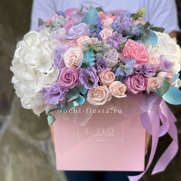 Цветочный бокс макси каб в Перми