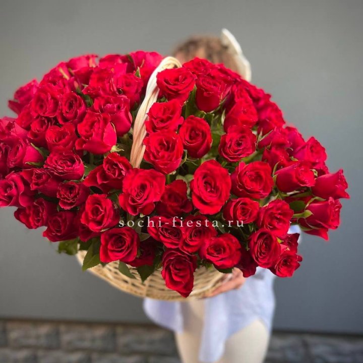 121 красная роза в корзине   в Перми