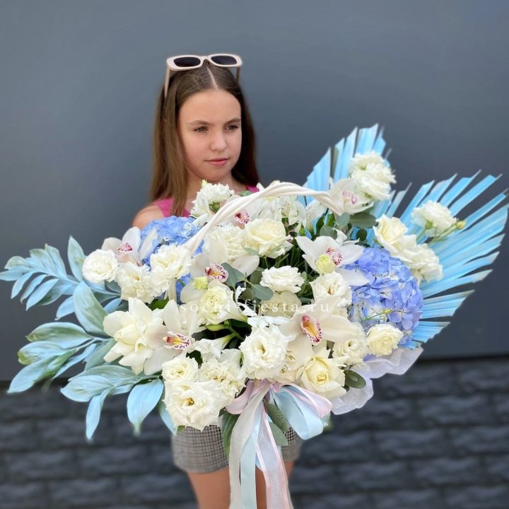 Цветочная корзина "Блю винч" в Перми