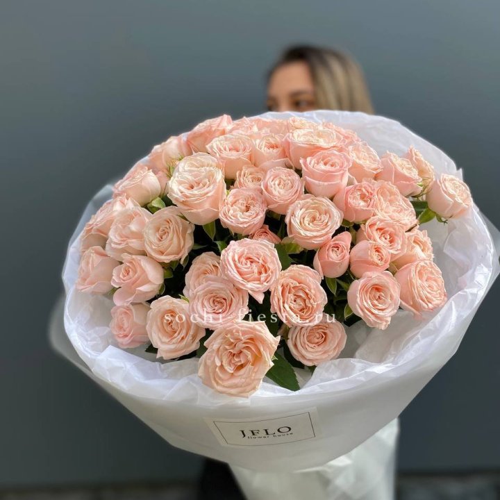 Букет кустовых роз Бомбастик в Перми