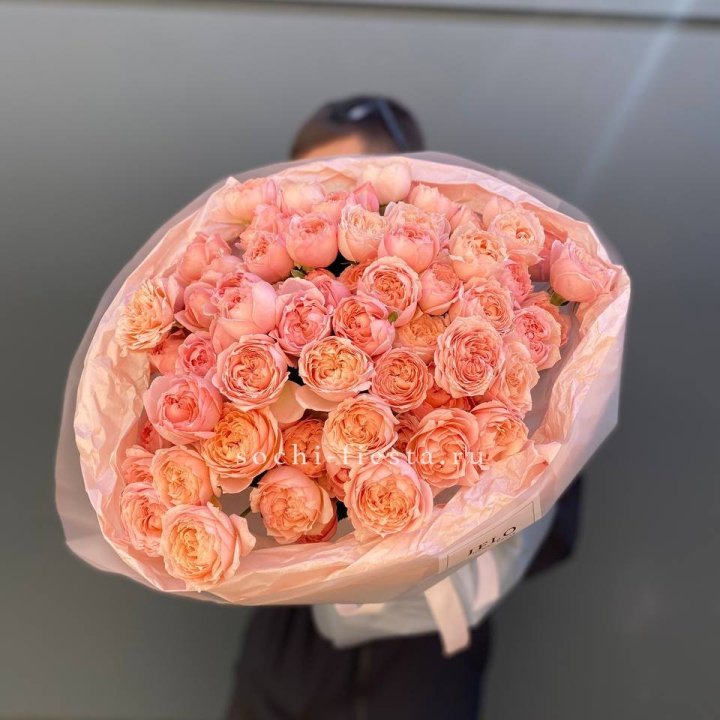 Букет из 21 пионовидной розы Джульетта в Перми