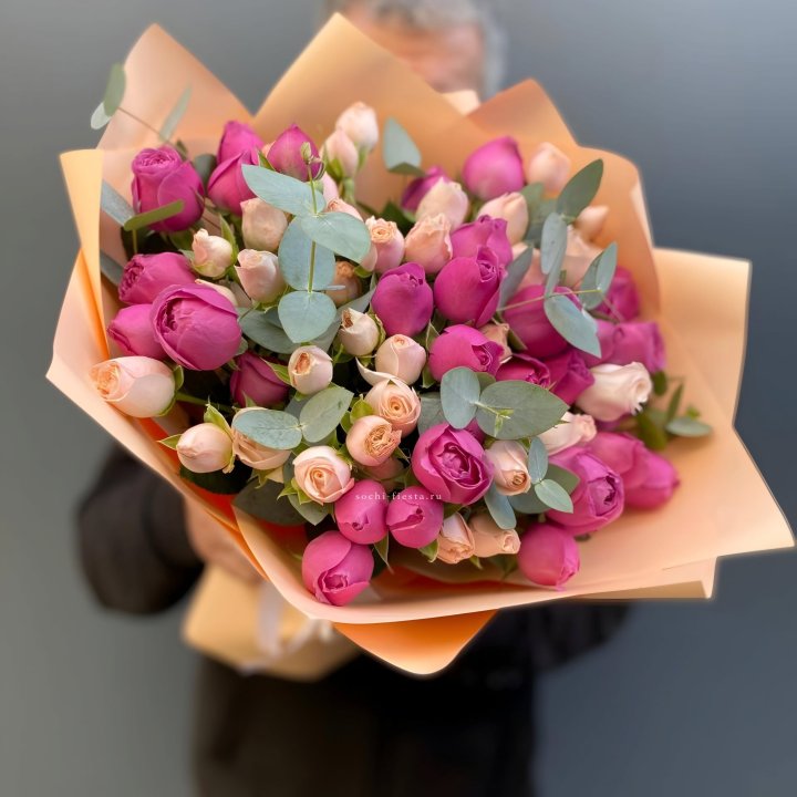 Букет кустовых роз Тендернес в Перми