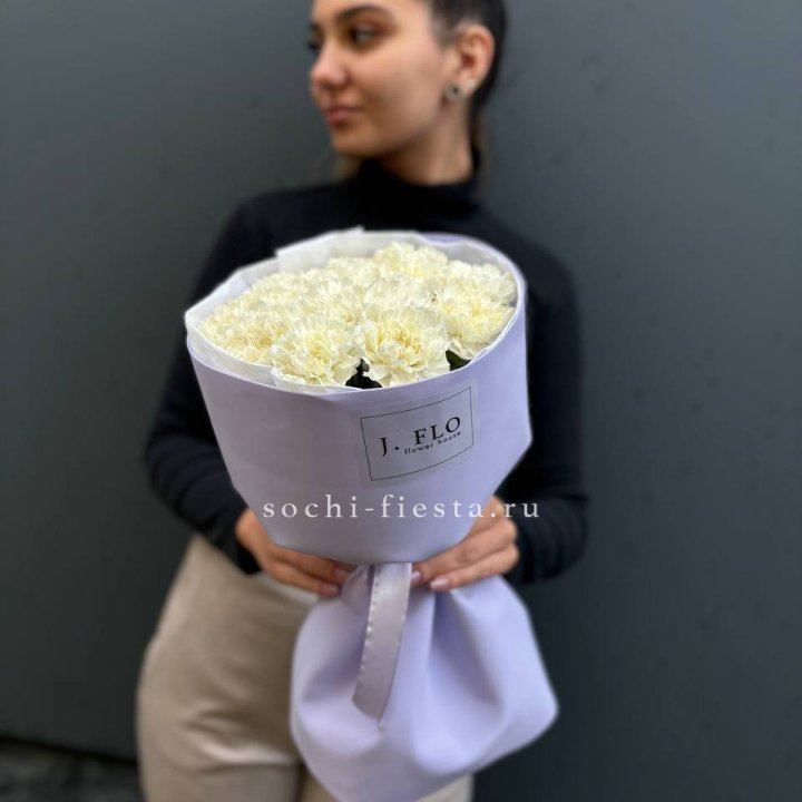 Букет белых диантусов в Перми