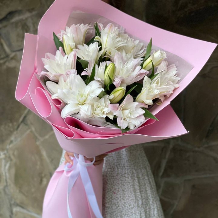 Букет пионовидных лилий №1 в Перми