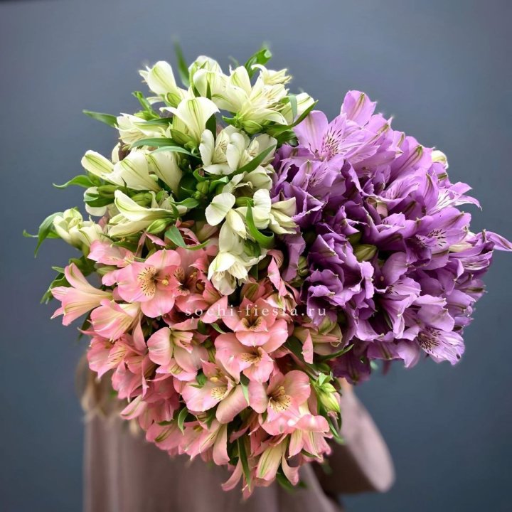 Охапка Альстромерии в Перми