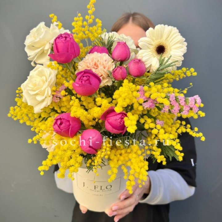 Цветы в боксе "Слобода" в Перми