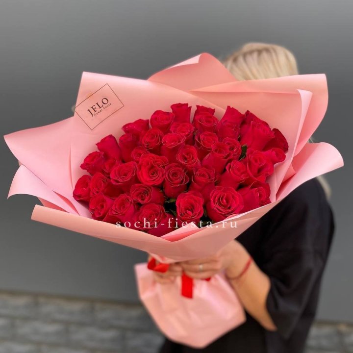 35 красных роз в Перми