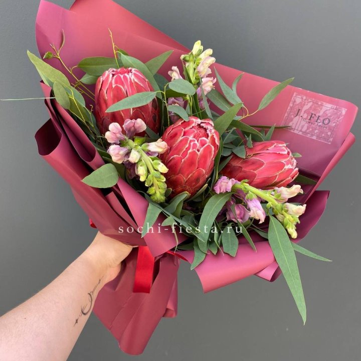 Букет из протеи "Квин" в Перми