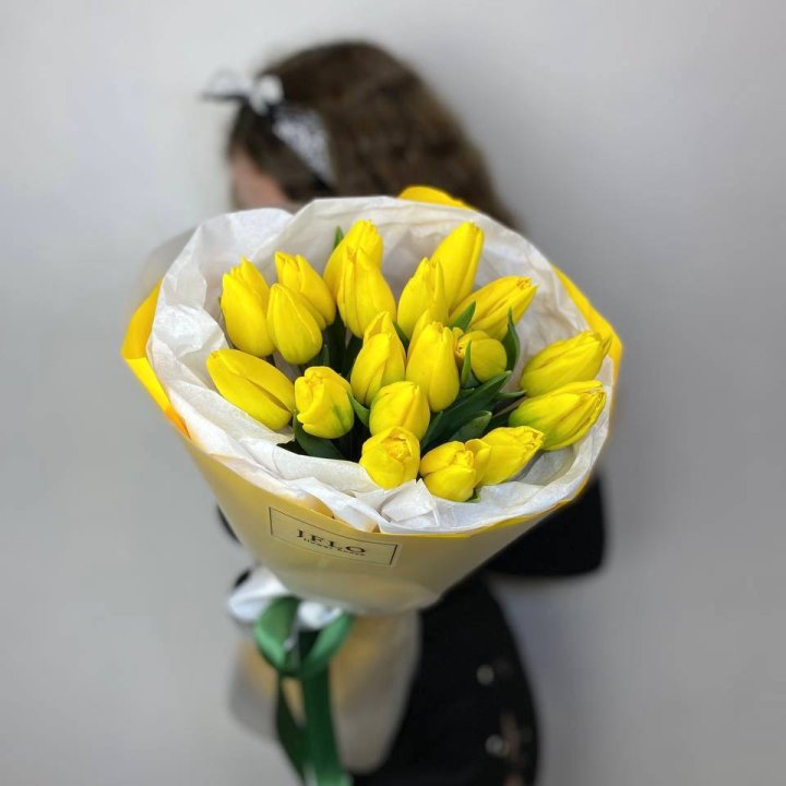  19 жёлтых тюльпанов в Перми