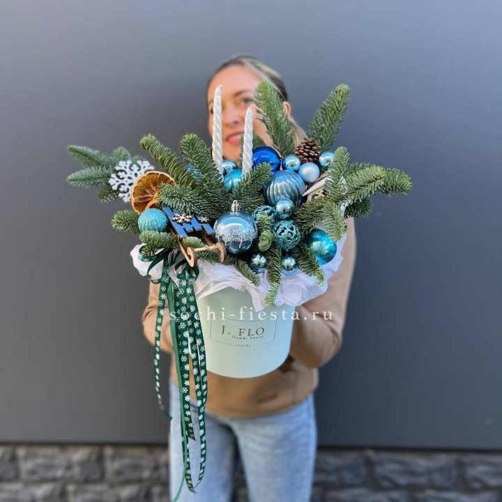 Композиция "Мери крисмас блю" в Перми