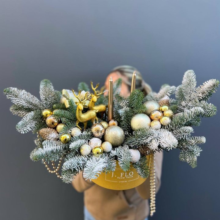 Композиция "Мери крисмас голд" в Перми