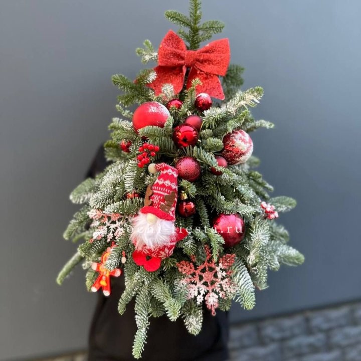 Новогодняя елочка "Ред" в Перми