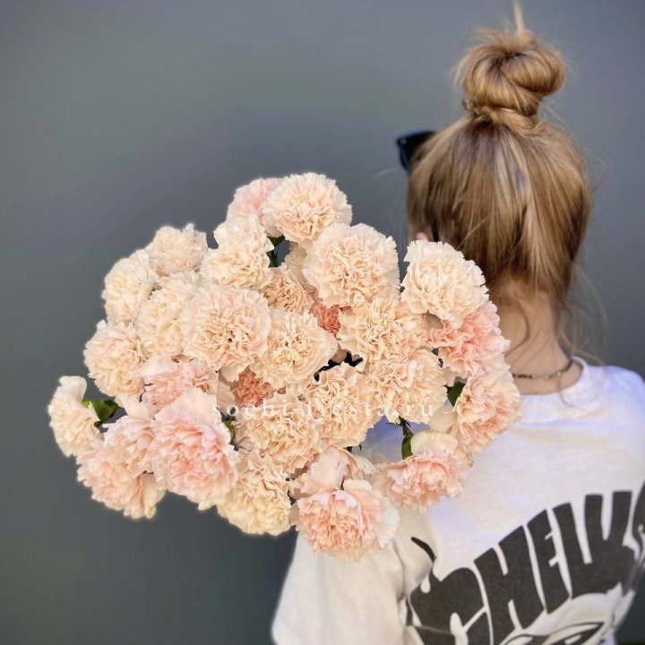 Охапка диантусов  в Перми