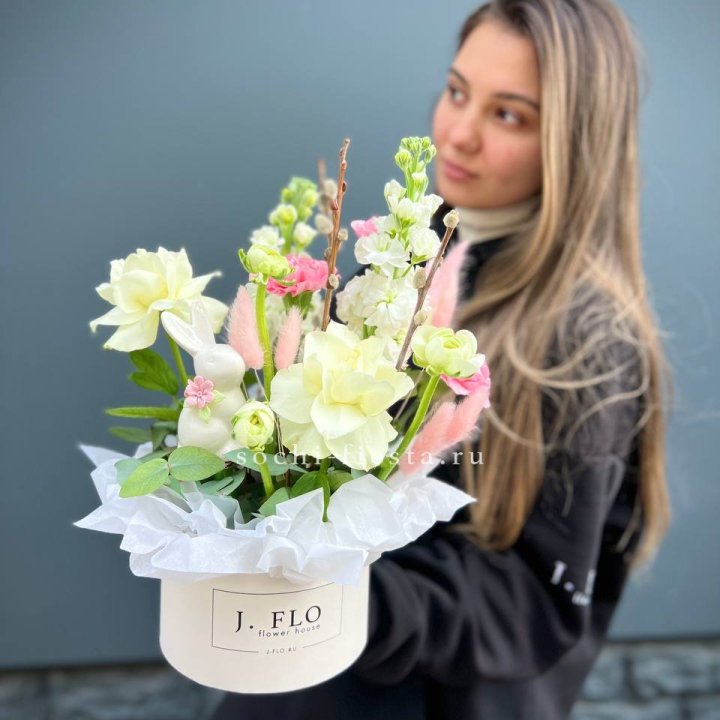 Цветочный бокс "Пасхальная композиция" в Перми